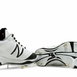 New Balance – White/Black Low 4040v3 Baseball Spikes (L4040WT3) 7 New Balance – White/Black Low 4040v3 Baseball Spikes (L4040WT3) -Baseball Bat Sales products l4040wt3 3