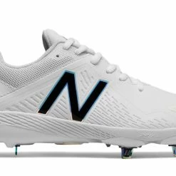 New Balance – White/White Women’s Fastpitch Spikes (SMFUSEW1)