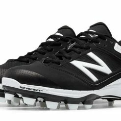 New Balance – Black/White Women’s Fastpitch Cleats (SP4040B1)
