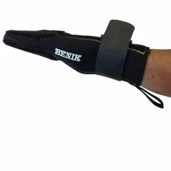 Benik – Black Base-Running Mitt – Closed Thumb (W-137B)